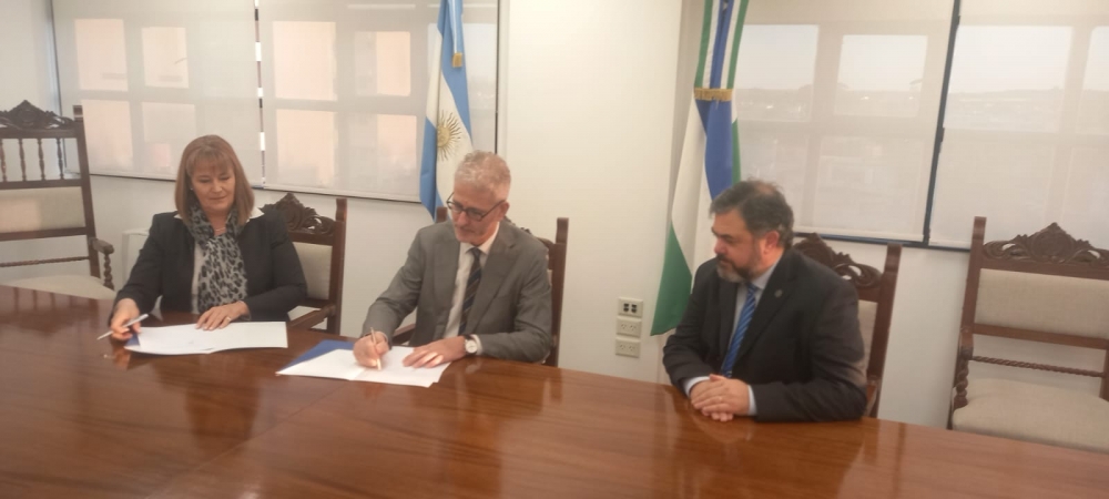 El Superior Tribunal de Justicia y la Defensor&iacute;a del Pueblo de R&iacute;o Negro prorrogaron hoy el convenio de colaboraci&oacute;n rec&iacute;proca