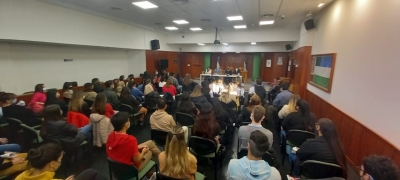Estudiantes y docentes de abogac&iacute;a de la UNRN participaron de una charla del juez Barotto en el Poder Judicial