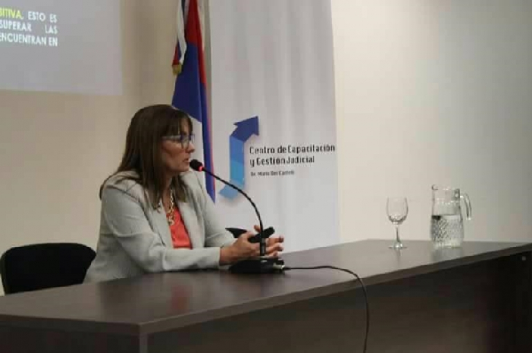 Jueza de Paz de R&iacute;o Negro disert&oacute; en las jornadas sobre violencia en Misiones