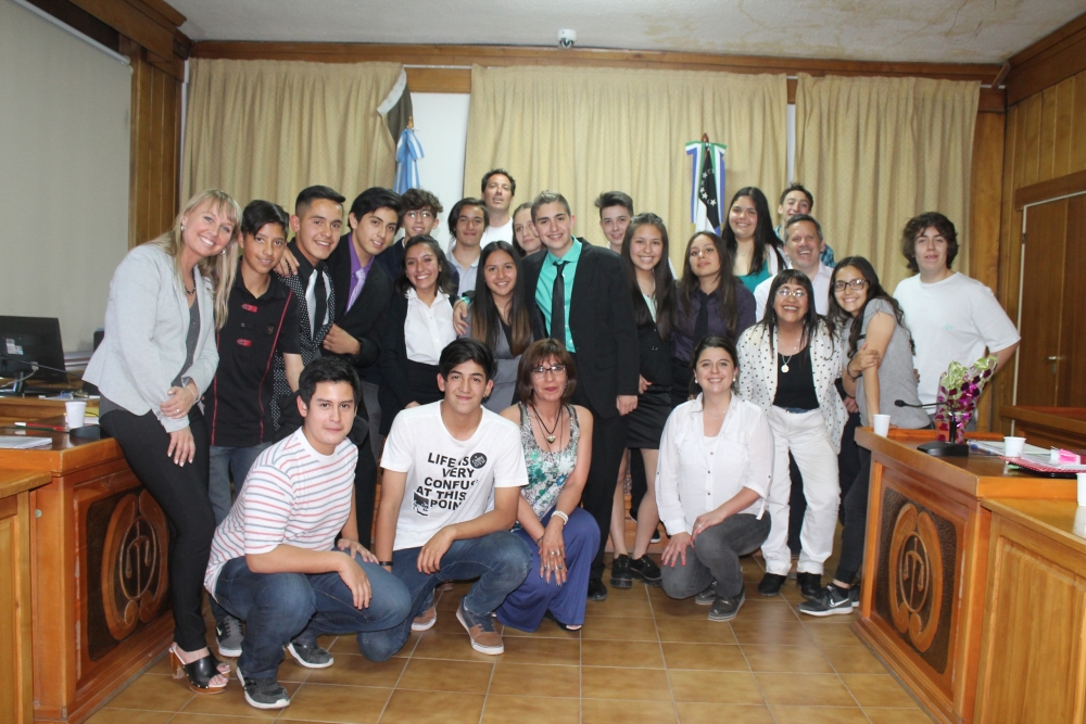 Bariloche: Alumnos de la Fundaci&oacute;n Educativa Castex dramatizaron un juicio penal
